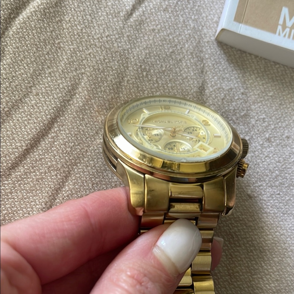 Michael Kors Gold Women's Watch - Picture 6 of 6